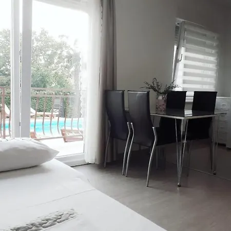 Roso Apartamento Kaštela