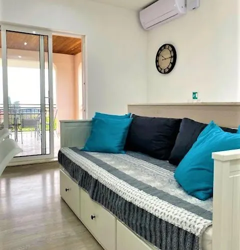 Roso Apartment *