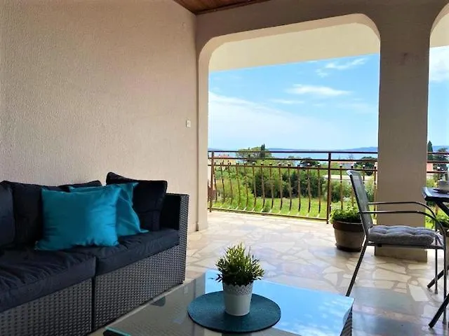 Apartment Roso *